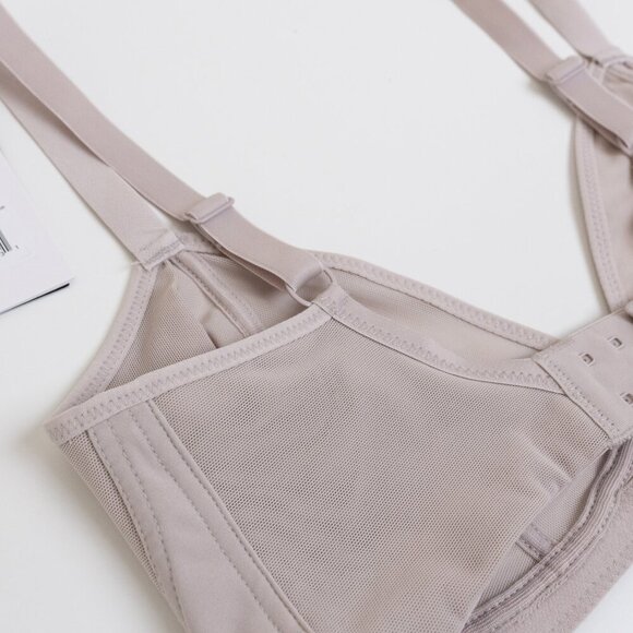 ✨ Knix Mesh Deep V Bra Oyster Nude S++ - Picture 8 of 13